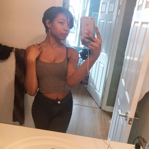 Meet your Posher, Amira - Picture 1 of 1